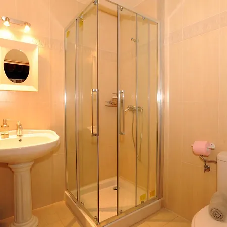 Domaine De Nidoleres Guest house Tresserre